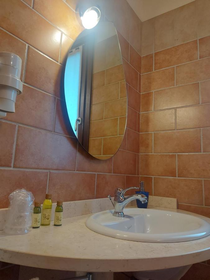 Agriturismo Olistella 팔라쫄로델로스텔라 외부 사진
