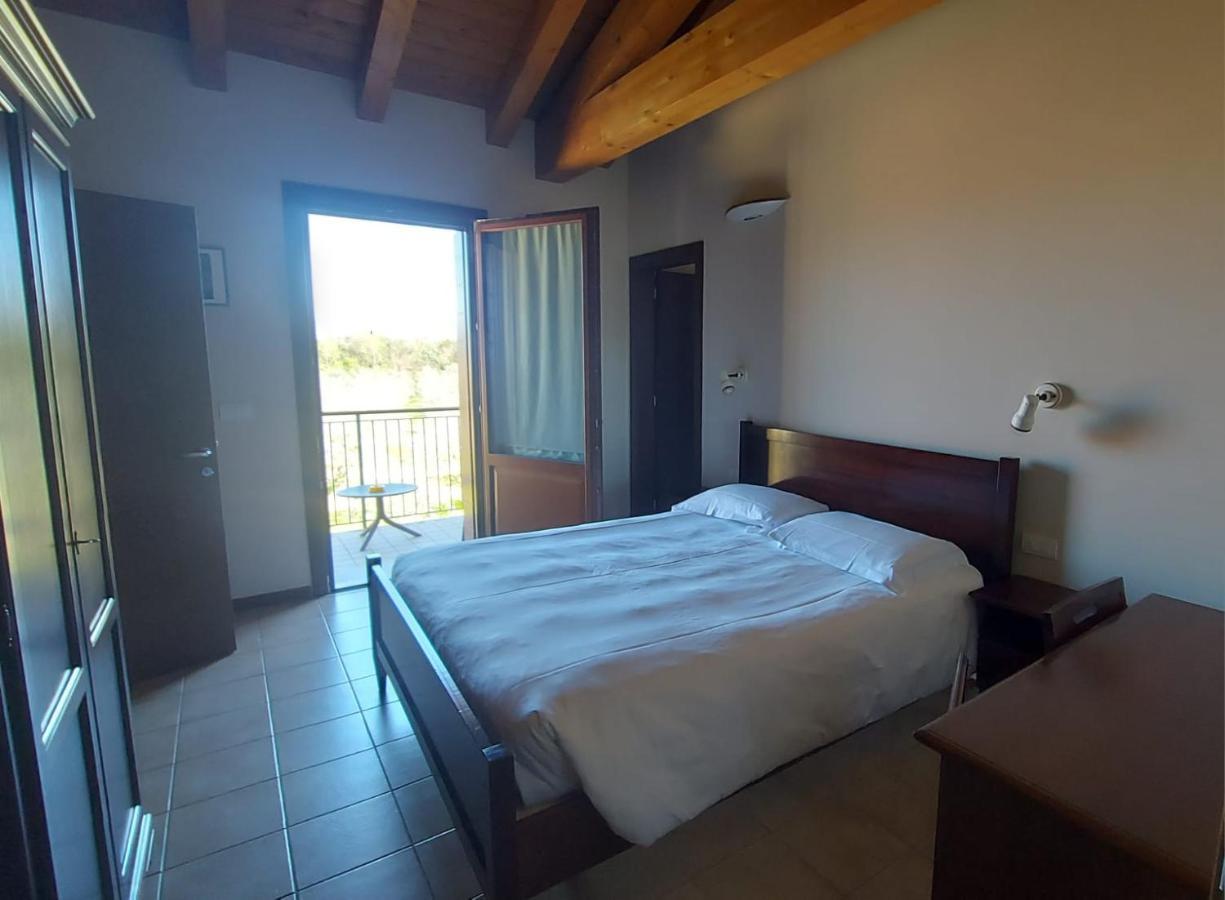 Agriturismo Olistella 팔라쫄로델로스텔라 외부 사진