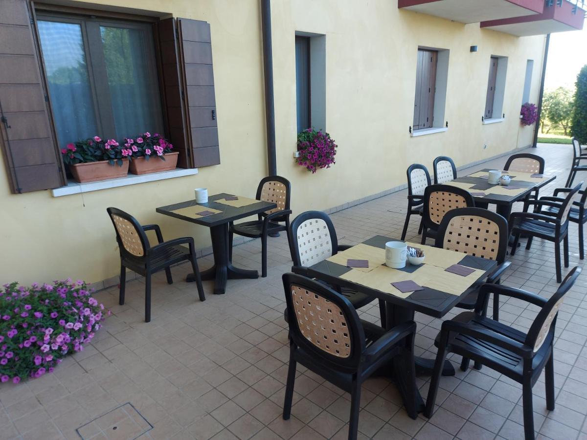 Agriturismo Olistella 팔라쫄로델로스텔라 외부 사진