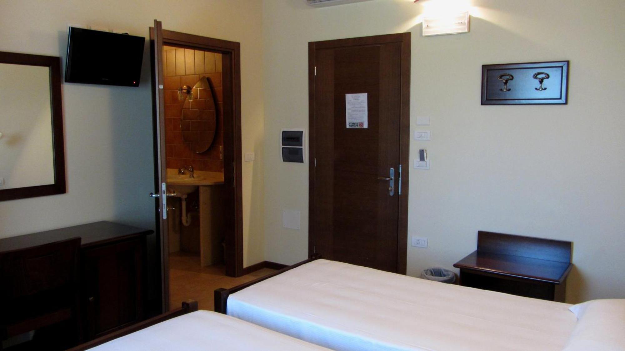 Agriturismo Olistella 팔라쫄로델로스텔라 객실 사진